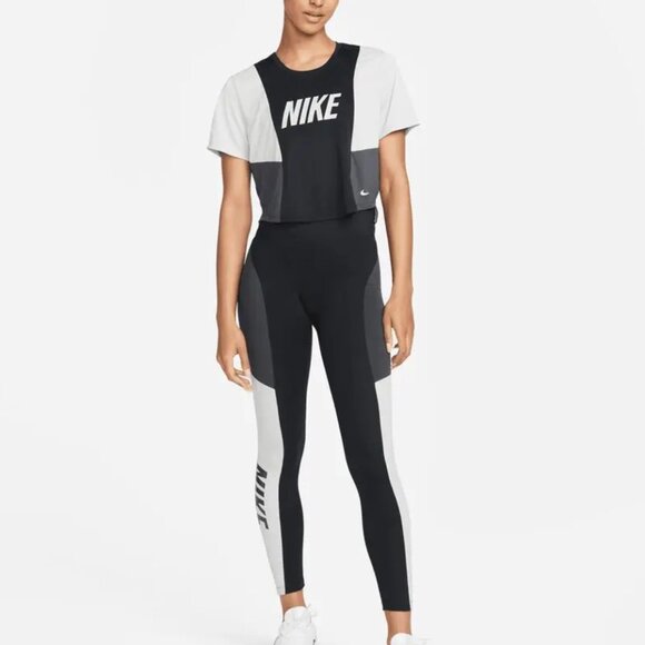 Women's crop top Nike Dri-Fit One Colorblock - Picture 5 of 5